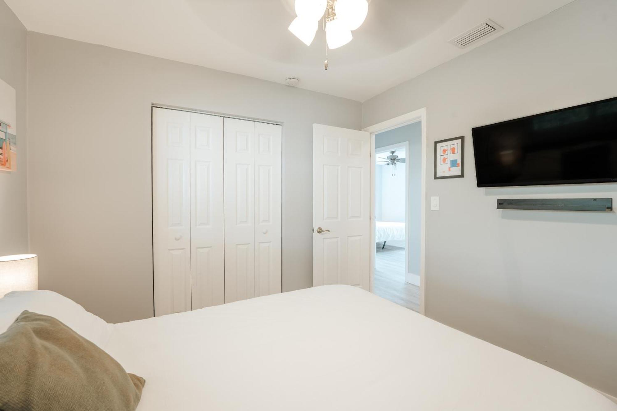Home With A Pool Close To Beach And Fll Airport Pool Heated October- March フォート・ローダーデール エクステリア 写真