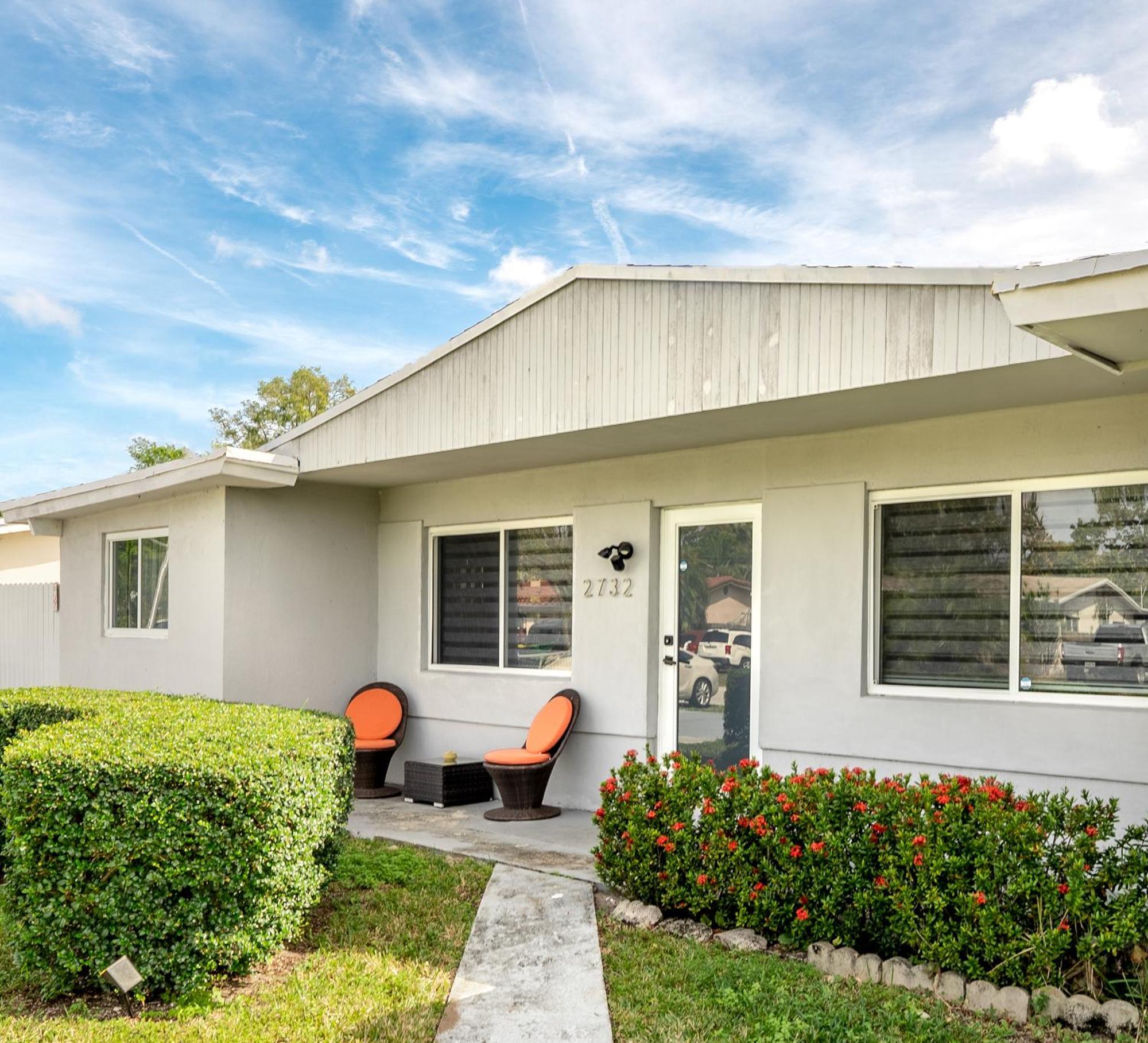 Home With A Pool Close To Beach And Fll Airport Pool Heated October- March フォート・ローダーデール エクステリア 写真
